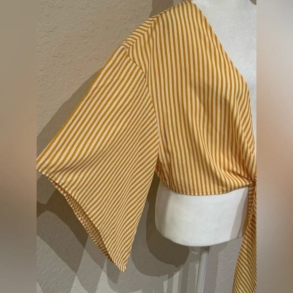 SHEIN Curve Angled Bell Sleeve Tie Front Striped Bolero Shrug Size XL - Picture 2 of 9